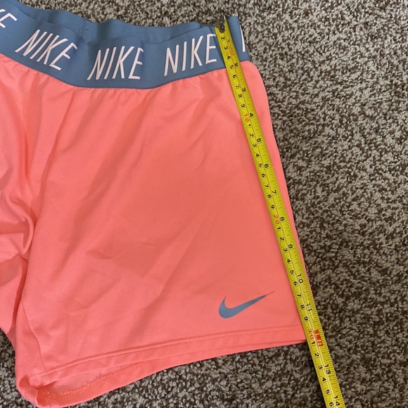 Girls XL Nike shorts - Picture 5 of 6